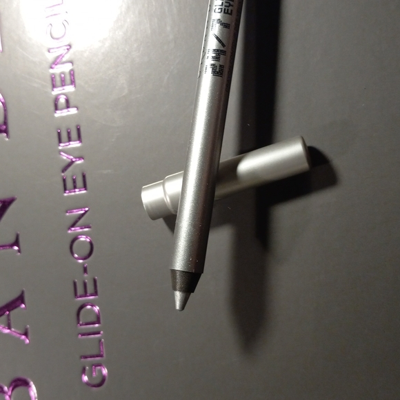 URBAN DECAY VAULT 24/7 GLIDE-ON EYE PENCIL IN CUFF - Picture 3 of 3